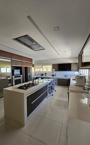 Casa de condomínio à venda com 771m², 4 quartos e 4 vagas