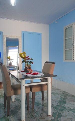 Casa à venda com 94m², 2 quartos e 1 vagaSala