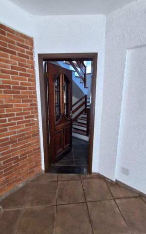 Casa para alugar com 200m², 3 quartos e 4 vagas