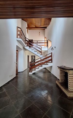 Casa para alugar com 200m², 3 quartos e 4 vagas
