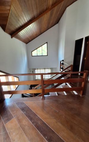 Casa para alugar com 200m², 3 quartos e 4 vagas