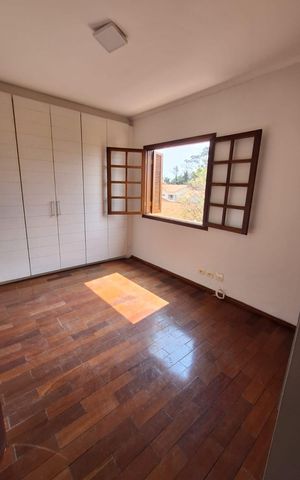 Casa para alugar com 200m², 3 quartos e 4 vagas