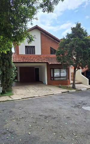 Casa para alugar com 200m², 3 quartos e 4 vagas