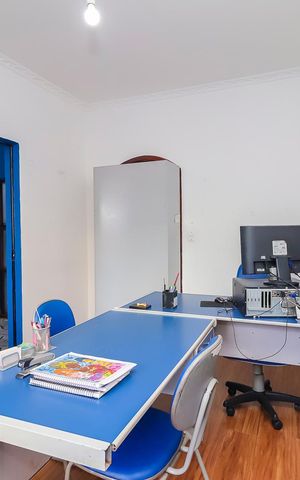Casa para alugar com 250m², 5 quartos e 2 vagasEscritório