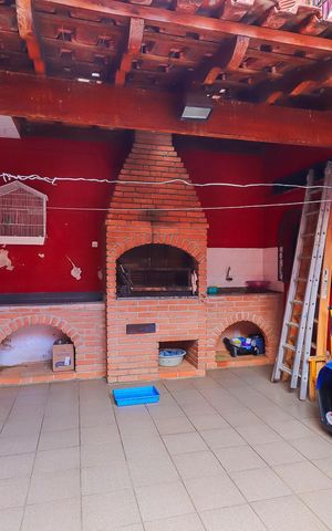 Casa para alugar com 250m², 5 quartos e 2 vagasQuintal / Espaço Gourmet