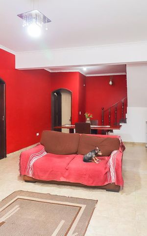 Casa para alugar com 250m², 5 quartos e 2 vagasSala