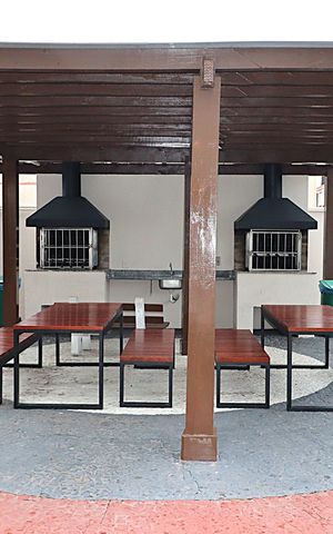 Apartamento à venda com 68m², 2 quartos e 1 vagaÁrea comum - churrasqueiras