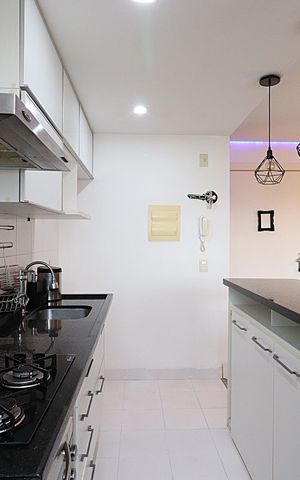 Apartamento à venda com 68m², 2 quartos e 1 vagaCozinha