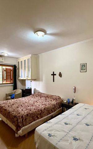 Casa à venda com 210m², 3 quartos e 2 vagas Casa à venda com 210m², 3 quartos e 2 vagasSuíte