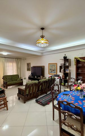 Casa à venda com 210m², 3 quartos e 2 vagas Casa à venda com 210m², 3 quartos e 2 vagasSala