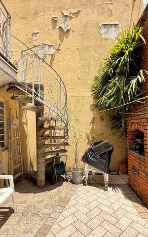 Casa à venda com 210m², 3 quartos e 2 vagas Casa à venda com 210m², 3 quartos e 2 vagasQuintal