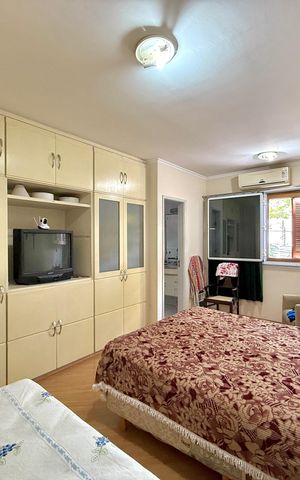 Casa à venda com 210m², 3 quartos e 2 vagas Casa à venda com 210m², 3 quartos e 2 vagasSuíte