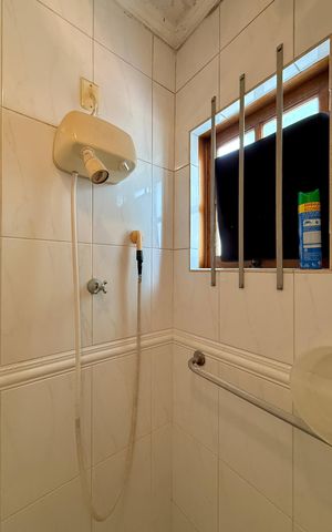 Casa à venda com 210m², 3 quartos e 2 vagas Casa à venda com 210m², 3 quartos e 2 vagasBanheiro Suíte