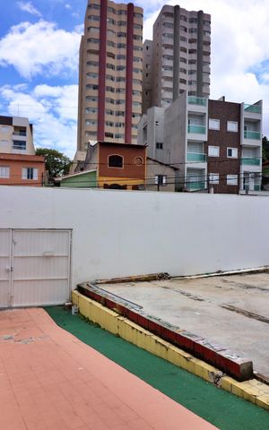 Casa para alugar com 400m², 5 quartos e 8 vagasGaragem