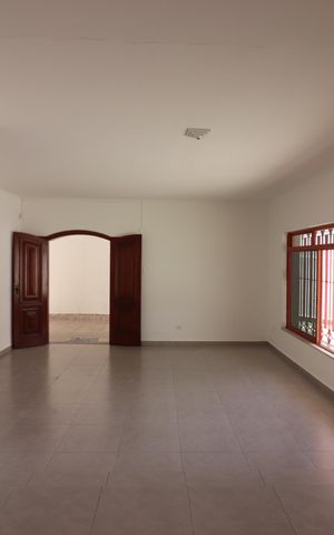 Casa para alugar com 400m², 5 quartos e 8 vagasSala 