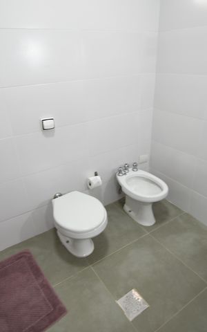 Casa à venda com 200m², 3 quartos e 2 vagasBanheiro Social