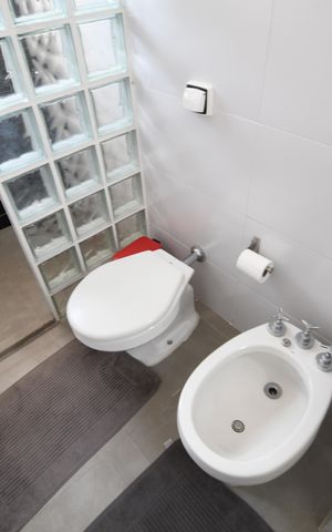 Casa à venda com 200m², 3 quartos e 2 vagasBanheiro Suíte
