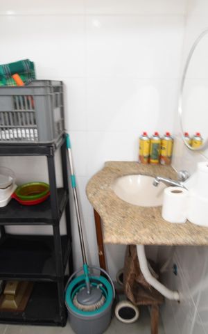 Casa à venda com 200m², 3 quartos e 2 vagasBanheiro de serviço