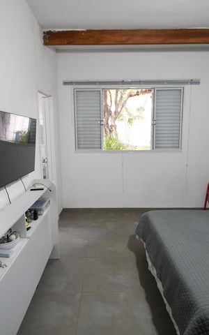 Casa à venda com 200m², 3 quartos e 2 vagasSuíte