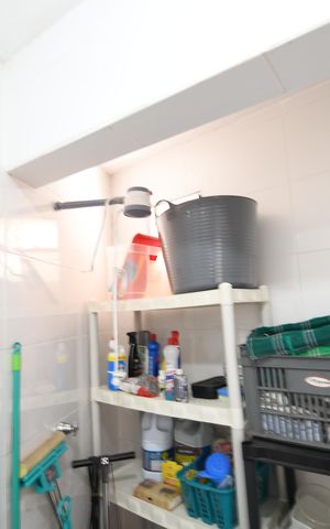 Casa à venda com 200m², 3 quartos e 2 vagasBanheiro de serviço