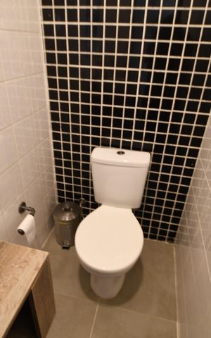 Casa à venda com 200m², 3 quartos e 2 vagasLavabo