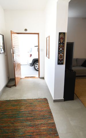 Casa à venda com 200m², 3 quartos e 2 vagasSala