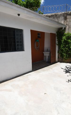 Casa à venda com 200m², 3 quartos e 2 vagasÁrea de Serviço