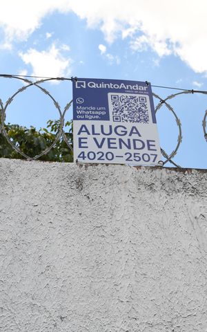 Casa à venda com 200m², 3 quartos e 2 vagasPlaca