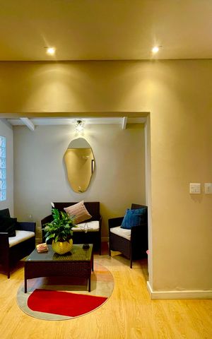 Casa à venda com 118m², 2 quartos e 2 vagasSala