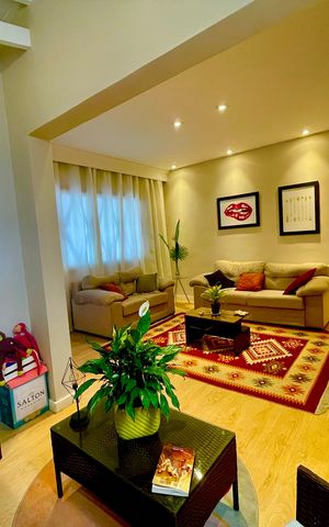 Casa à venda com 118m², 2 quartos e 2 vagasSala