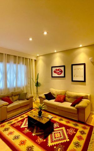 Casa à venda com 118m², 2 quartos e 2 vagasSala