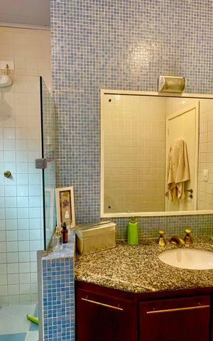 Casa à venda com 118m², 2 quartos e 2 vagasBanheiro