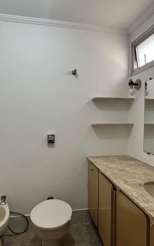 Apartamento à venda com 145m², 3 quartos e sem vaga Apartamento à venda com 145m², 3 quartos e sem vagaBanheiro