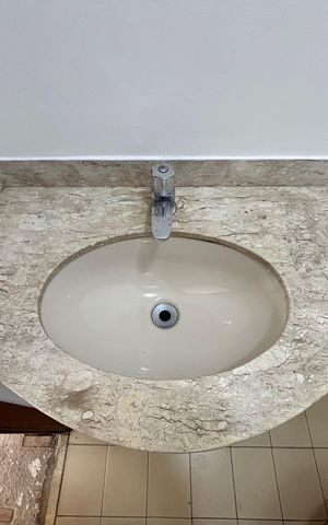 Apartamento à venda com 145m², 3 quartos e sem vaga Apartamento à venda com 145m², 3 quartos e sem vagaLavabo