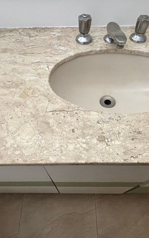 Apartamento à venda com 145m², 3 quartos e sem vaga Apartamento à venda com 145m², 3 quartos e sem vagaBanheiro da Suíte