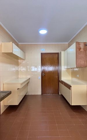 Apartamento à venda com 145m², 3 quartos e sem vaga Apartamento à venda com 145m², 3 quartos e sem vagaCozinha