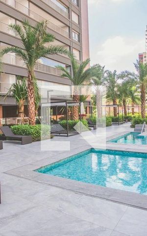 Apartamento à venda com 158m², 3 quartos e 2 vagas Apartamento à venda com 158m², 3 quartos e 2 vagasÁrea comum - Piscina