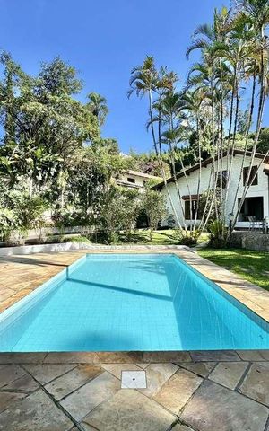 Casa de condomínio para alugar com 342m², 3 quartos e 8 vagas