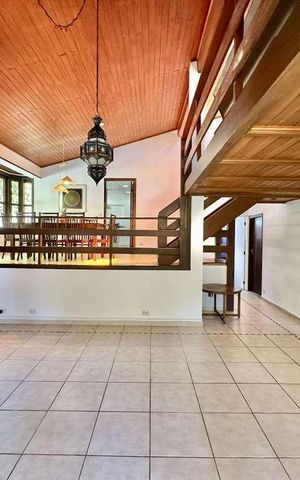 Casa de condomínio para alugar com 342m², 3 quartos e 8 vagas