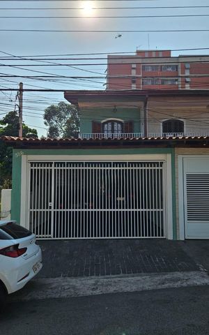 Casa para alugar com 250m², 3 quartos e 4 vagas
