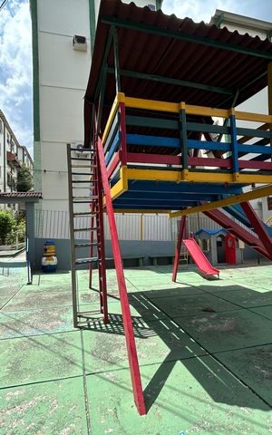 Apartamento à venda com 49m², 2 quartos e sem vagaÁrea comum - Playground