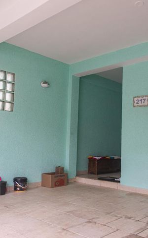 Casa à venda com 172m², 3 quartos e 2 vagas
