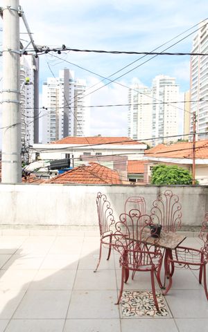 Casa à venda com 110m², 3 quartos e 2 vagasVaranda