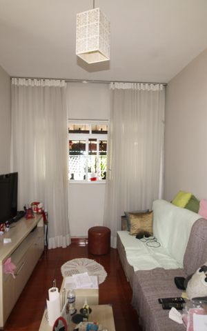 Casa à venda com 181m², 5 quartos e 2 vagasSala