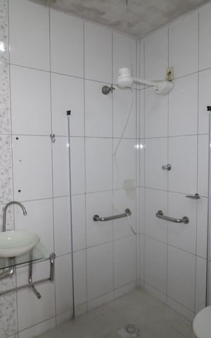 Casa à venda com 181m², 5 quartos e 2 vagasBanheiro 2