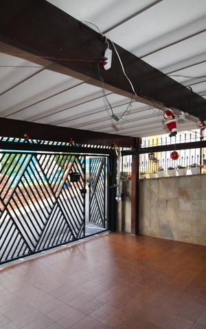 Casa à venda com 181m², 5 quartos e 2 vagasGaragem