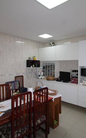 Casa à venda com 181m², 5 quartos e 2 vagasCozinha