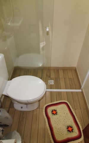 Casa à venda com 181m², 5 quartos e 2 vagasBanheiro 3