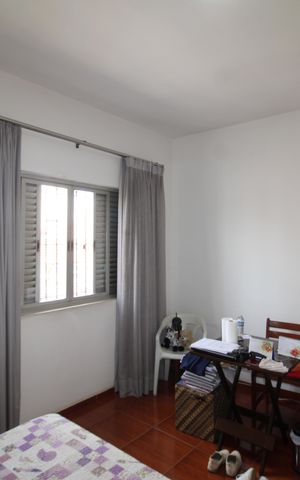Casa à venda com 181m², 5 quartos e 2 vagasQuarto 2