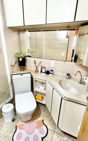 Apartamento à venda com 60m², 2 quartos e 1 vaga Apartamento à venda com 60m², 2 quartos e 1 vagaBanheiro
